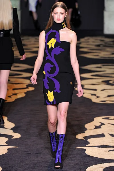 Look 13